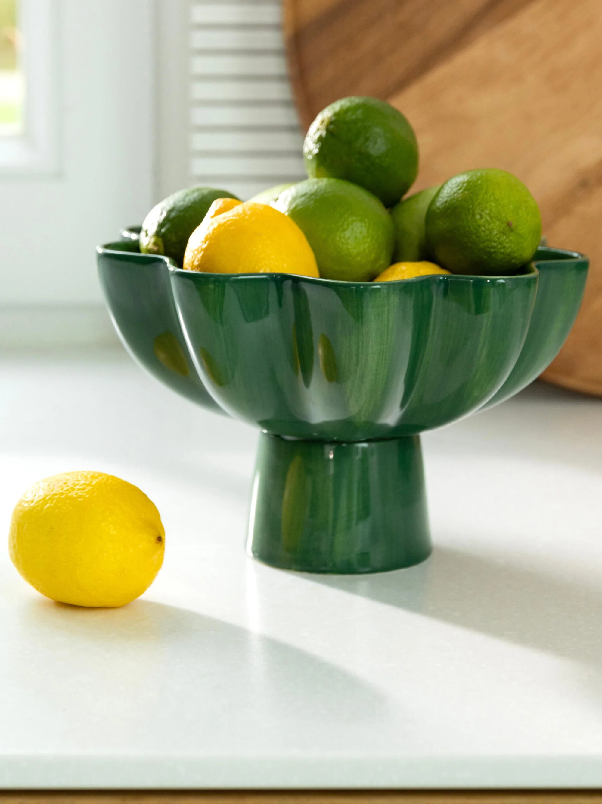 Handbeschilderde decoratieve schaal Sun