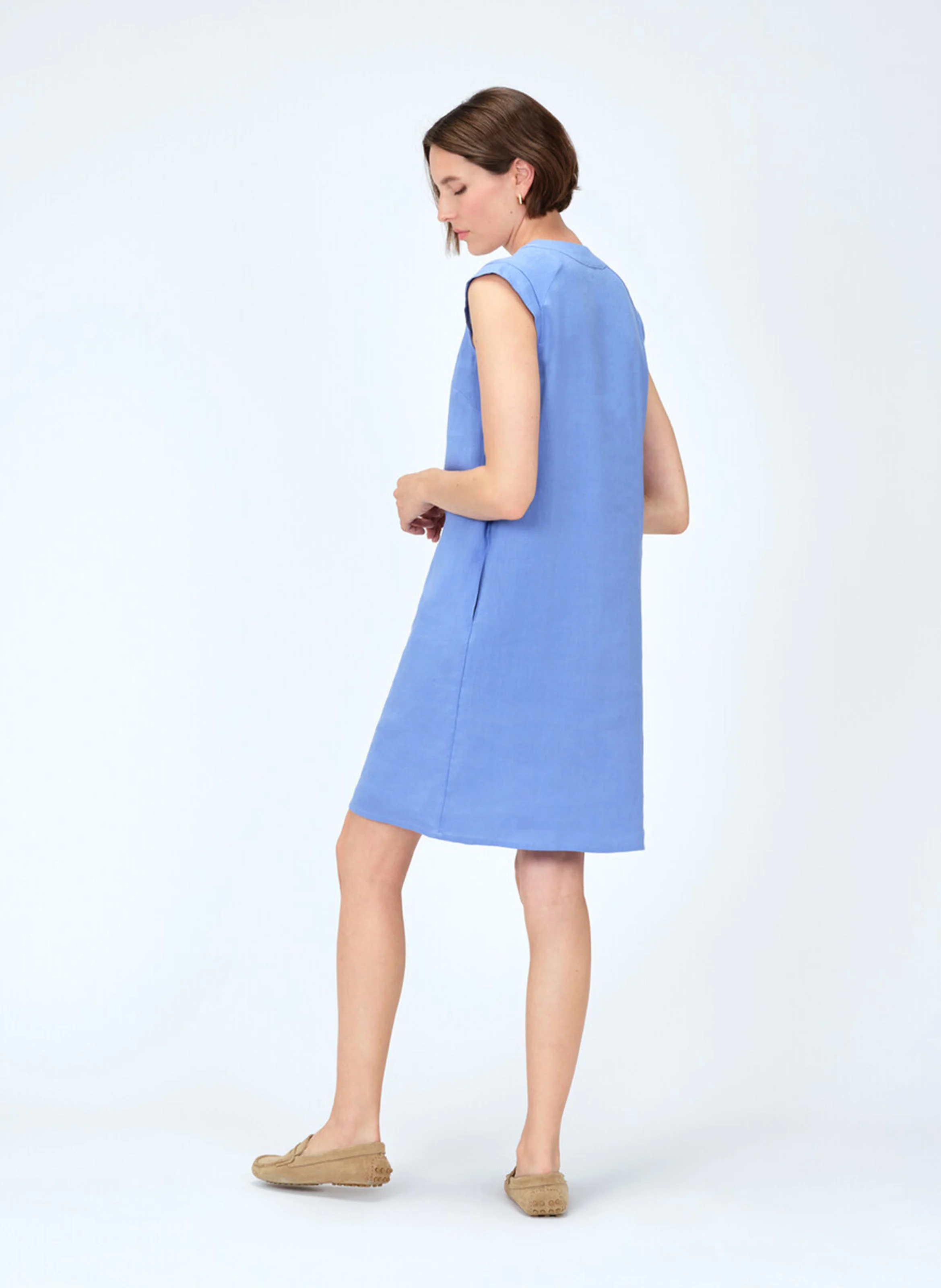 PAMELA - Robe droite col V en lin | Bleu