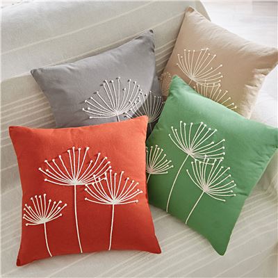 Coussin brodé fleurs - BECQUET CRÉATION