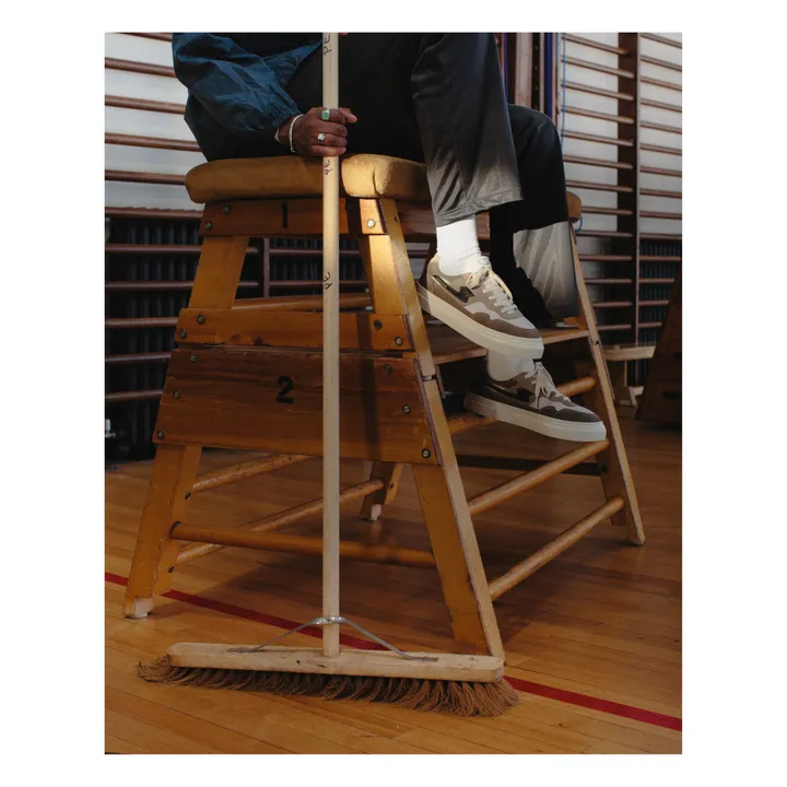 Stepney Workers Club Baskets Pearl S-Strike | Beige