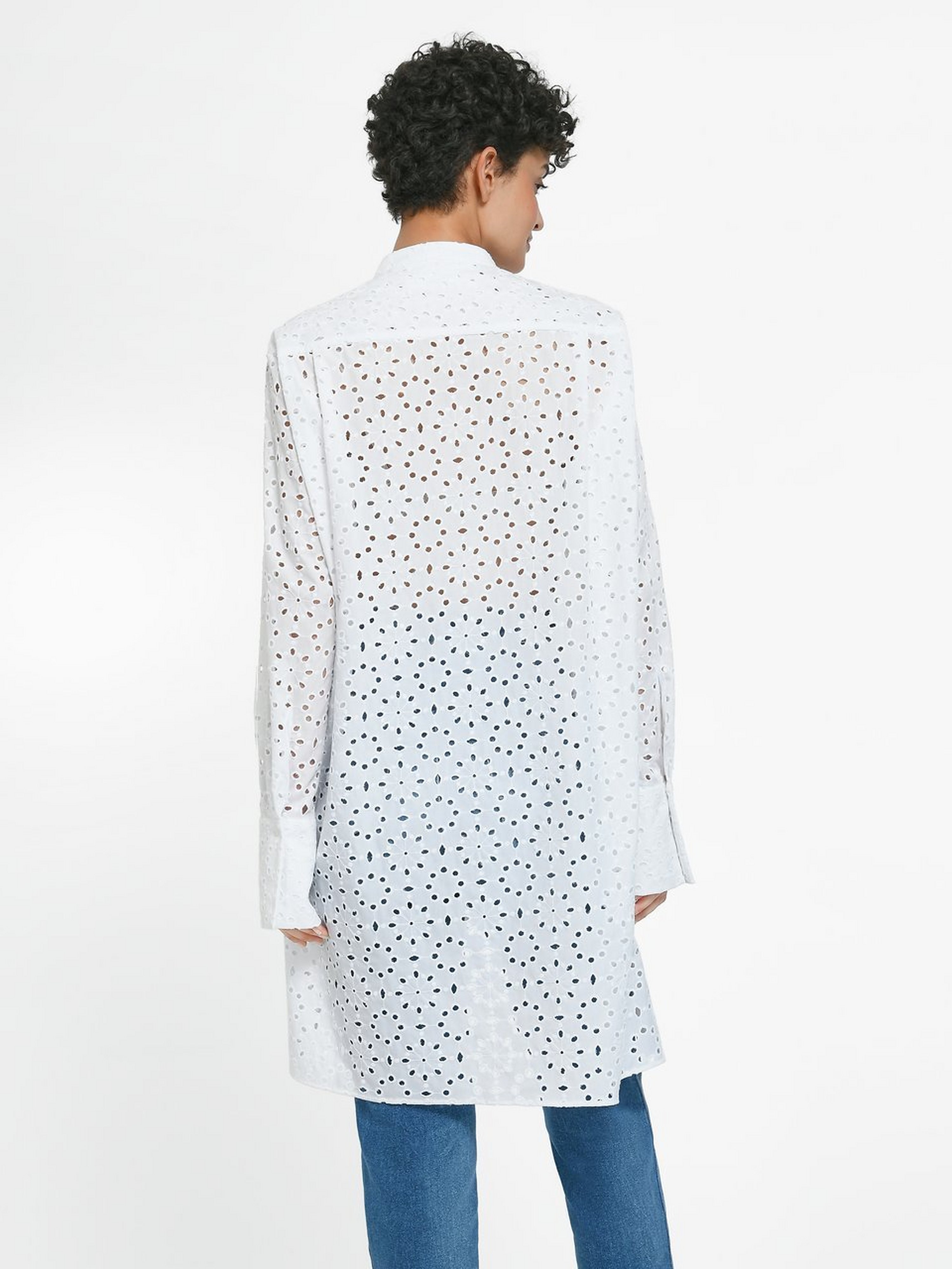 Bluse mit Lochstickerei