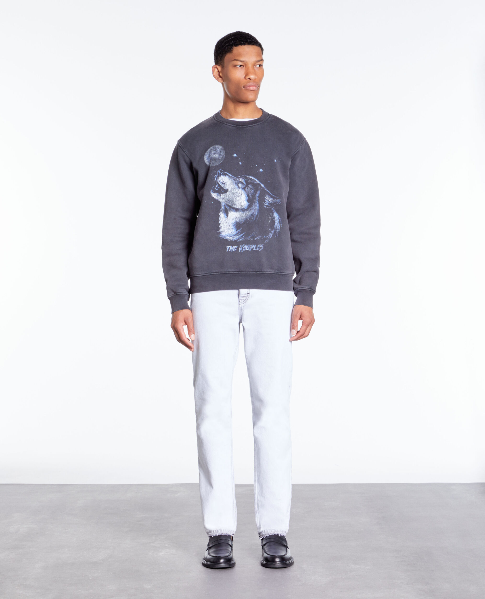 Sweatshirt noir avec sérigraphie Wolf