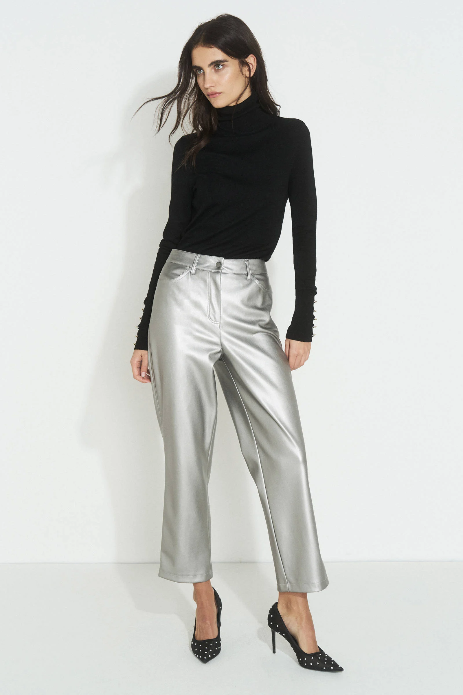 Ruby coltrui met knopen details zwart
