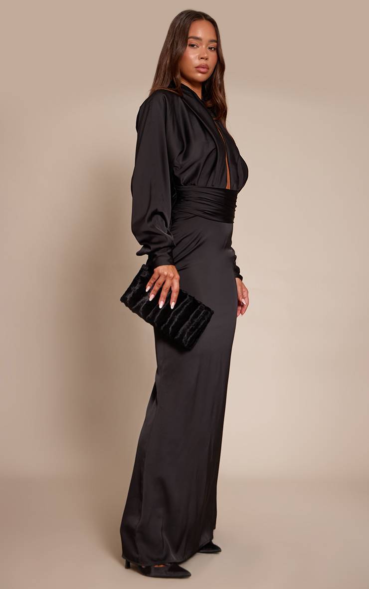 Noir Robe Longue Satinée À Manches Longues Et Décolleté Plongeant Plt Label