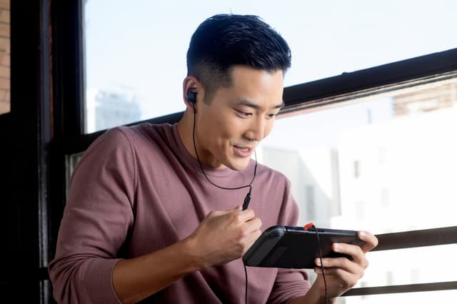 JBL Quantum 50 in-ear gaming headset (sort)