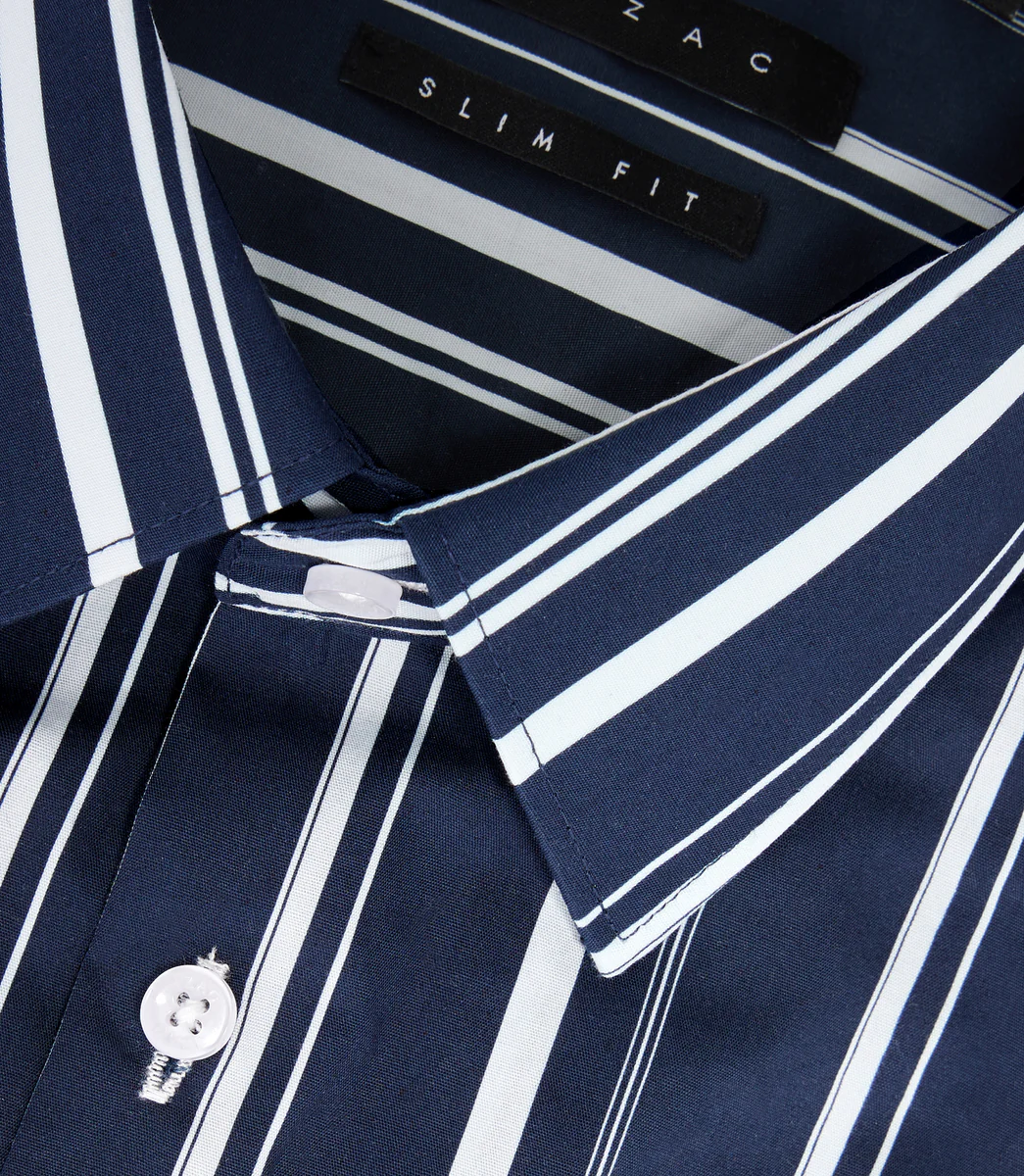 Chemise à rayures marine et blanche 