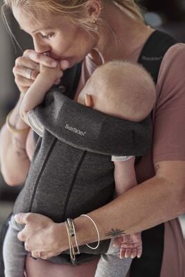 BabyBjörn Mini Bæresele 3D Jersey, Svartgrå