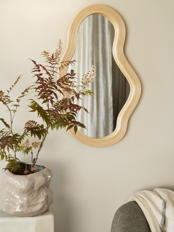 Ferm Living Pond spiegel medium rattan