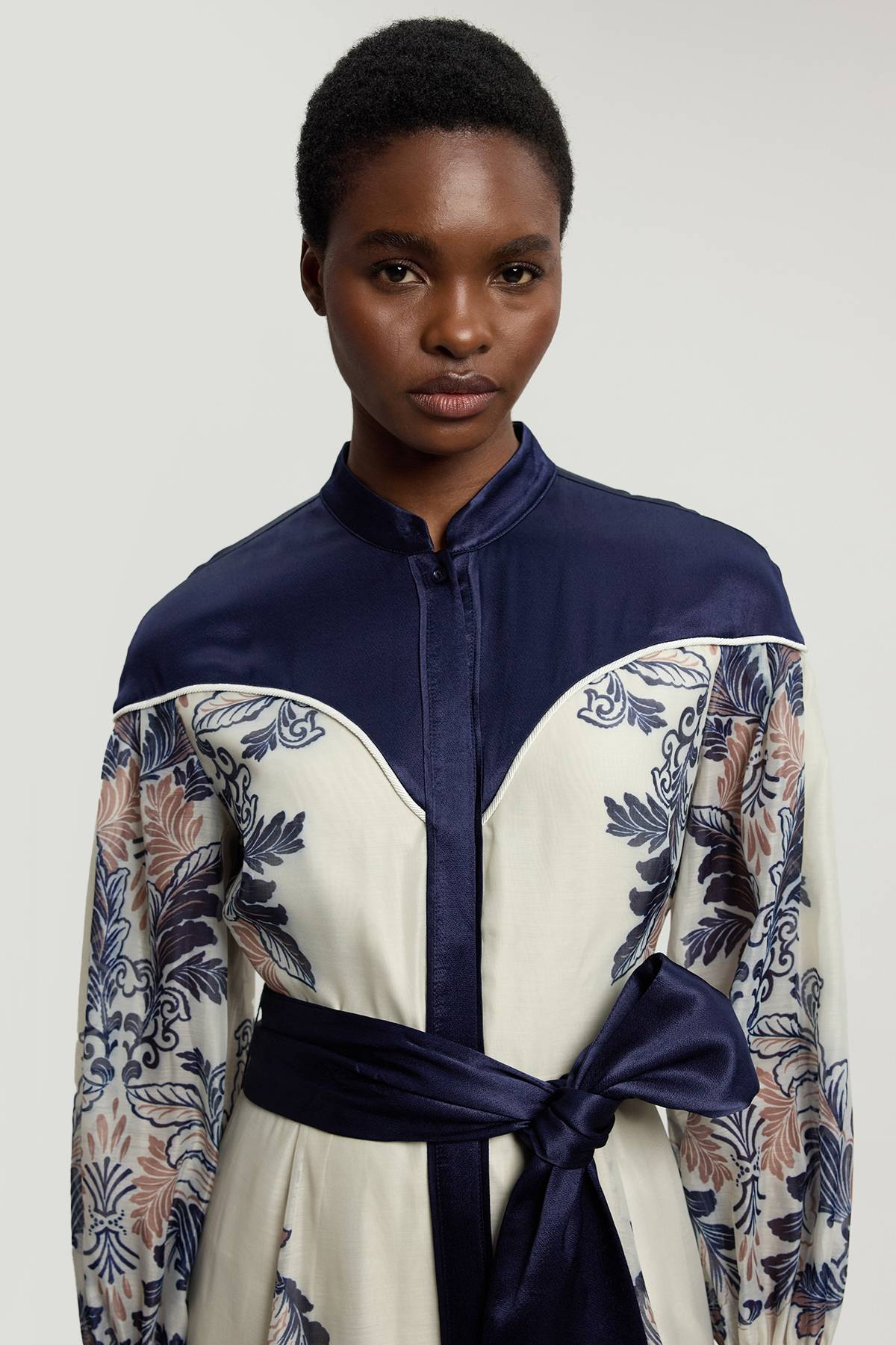 KarenMillen Robe Longue Petite À Imprimé Foulard En Mélange D'organdi Et Satin
