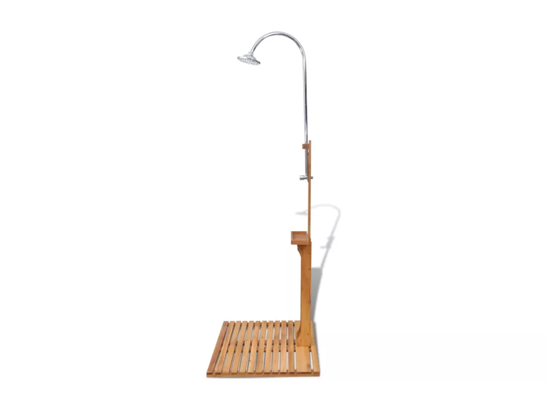 Douche de jardin en bois