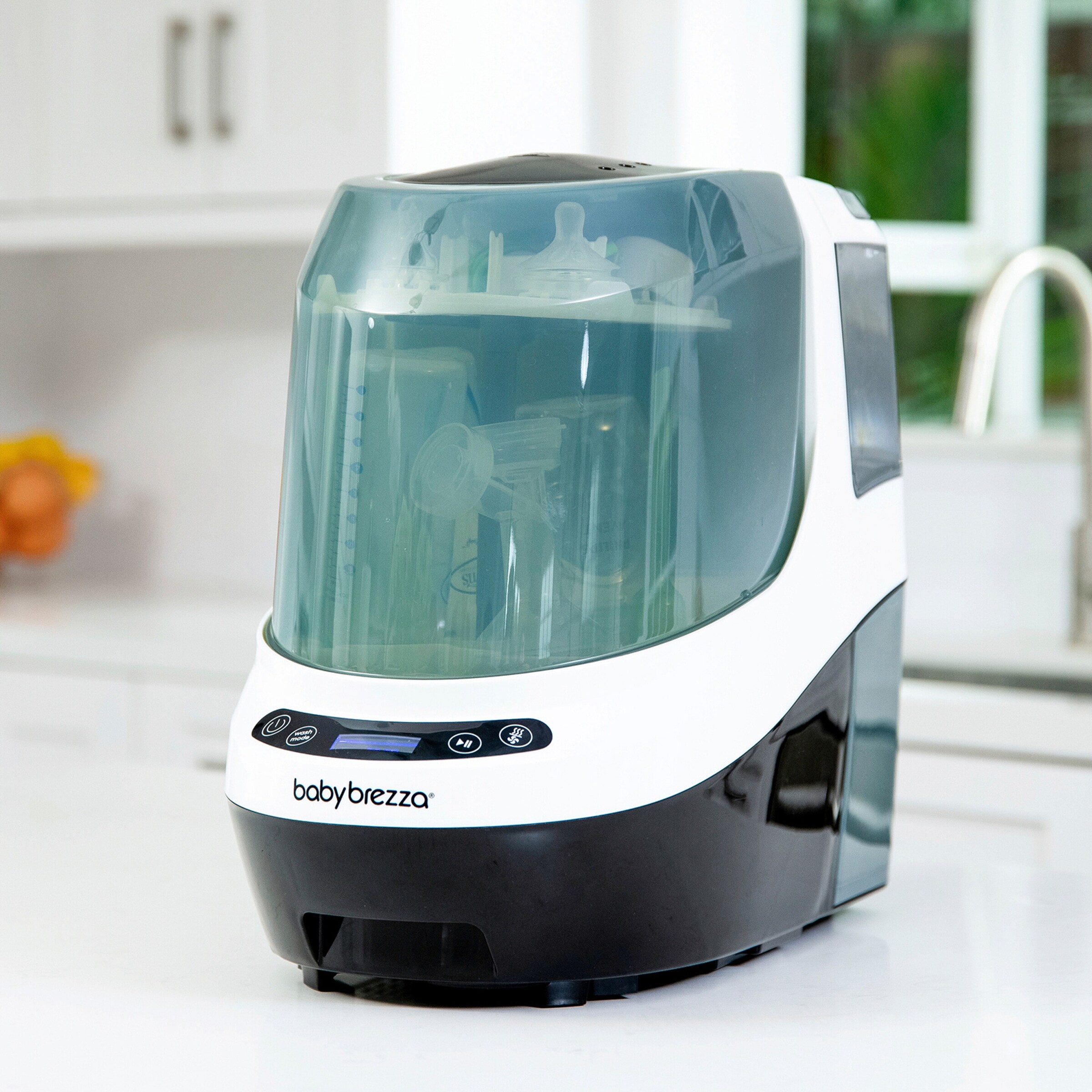 babybrezza Flaschenreiniger & Sterilisator Bottle Washer Pro