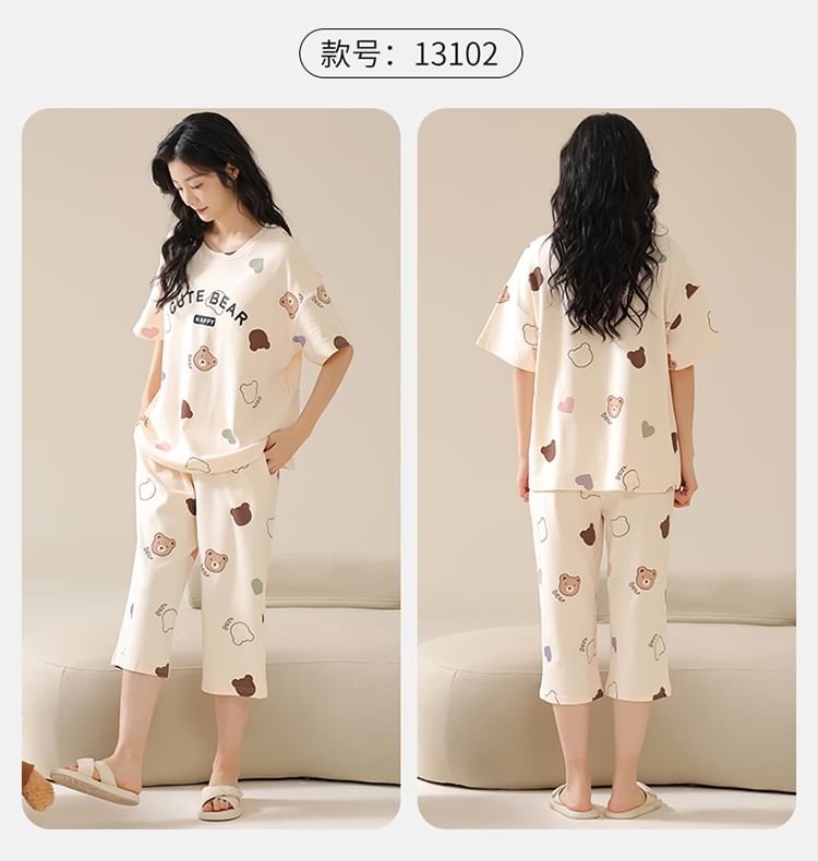 Jeony - Loungewearset: T-shirt met korte mouwen en berenprint en capribroek