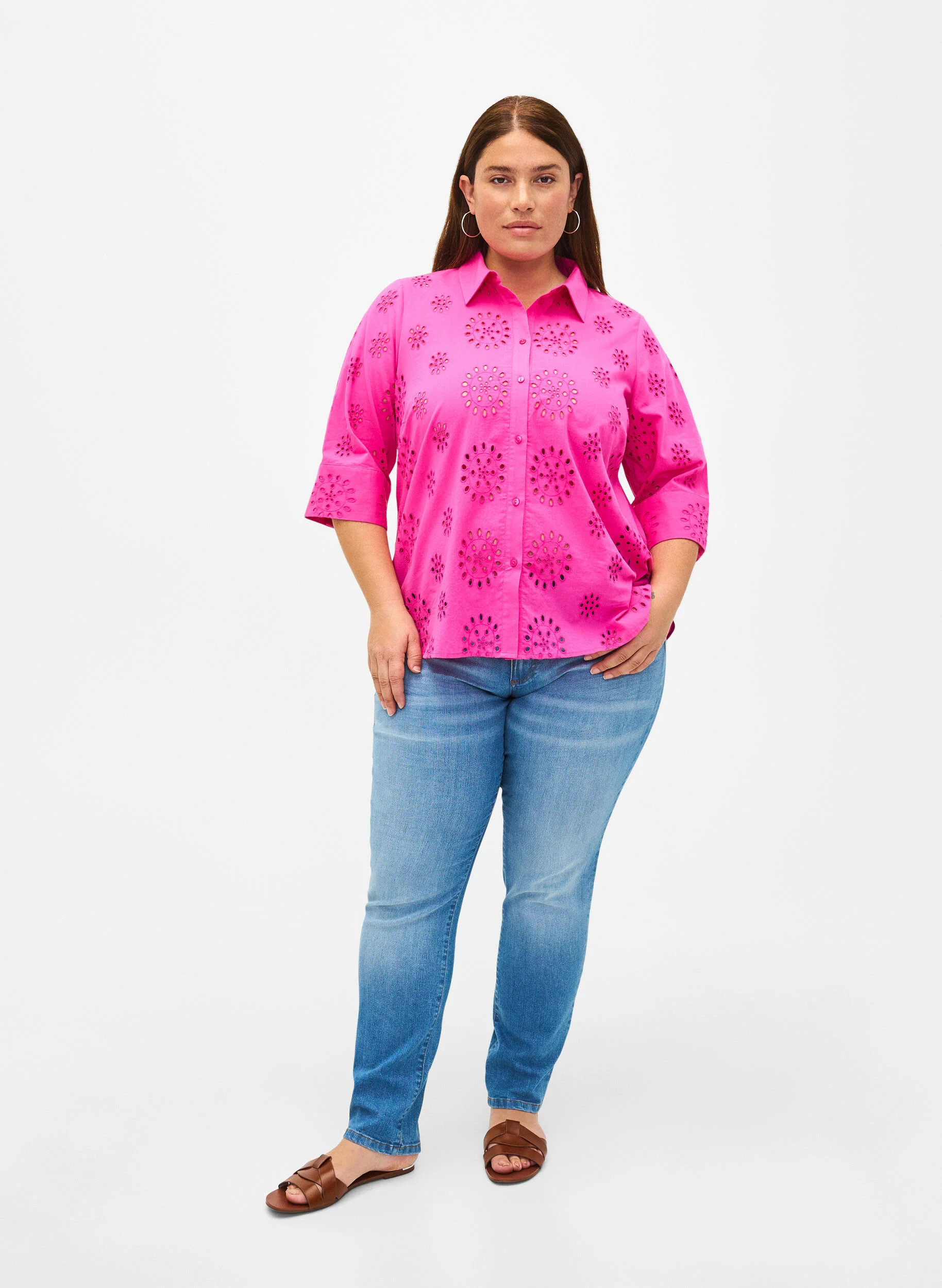 Skjortebluse med broderi anglaise og 3/4 ærmer