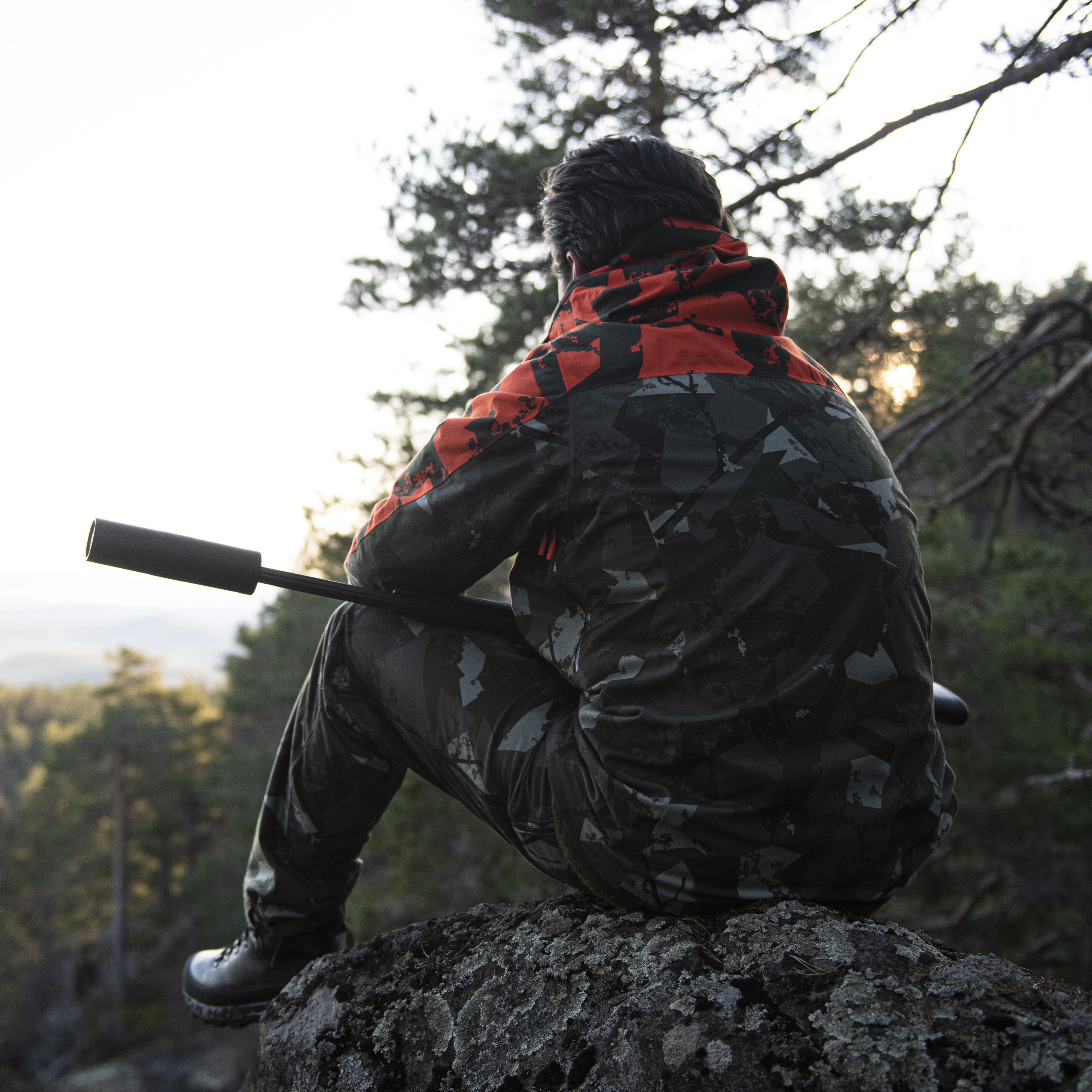 Hogna Camo V2 2L Jacket Dark Green Mud Camo / Be Seen Orange Camo