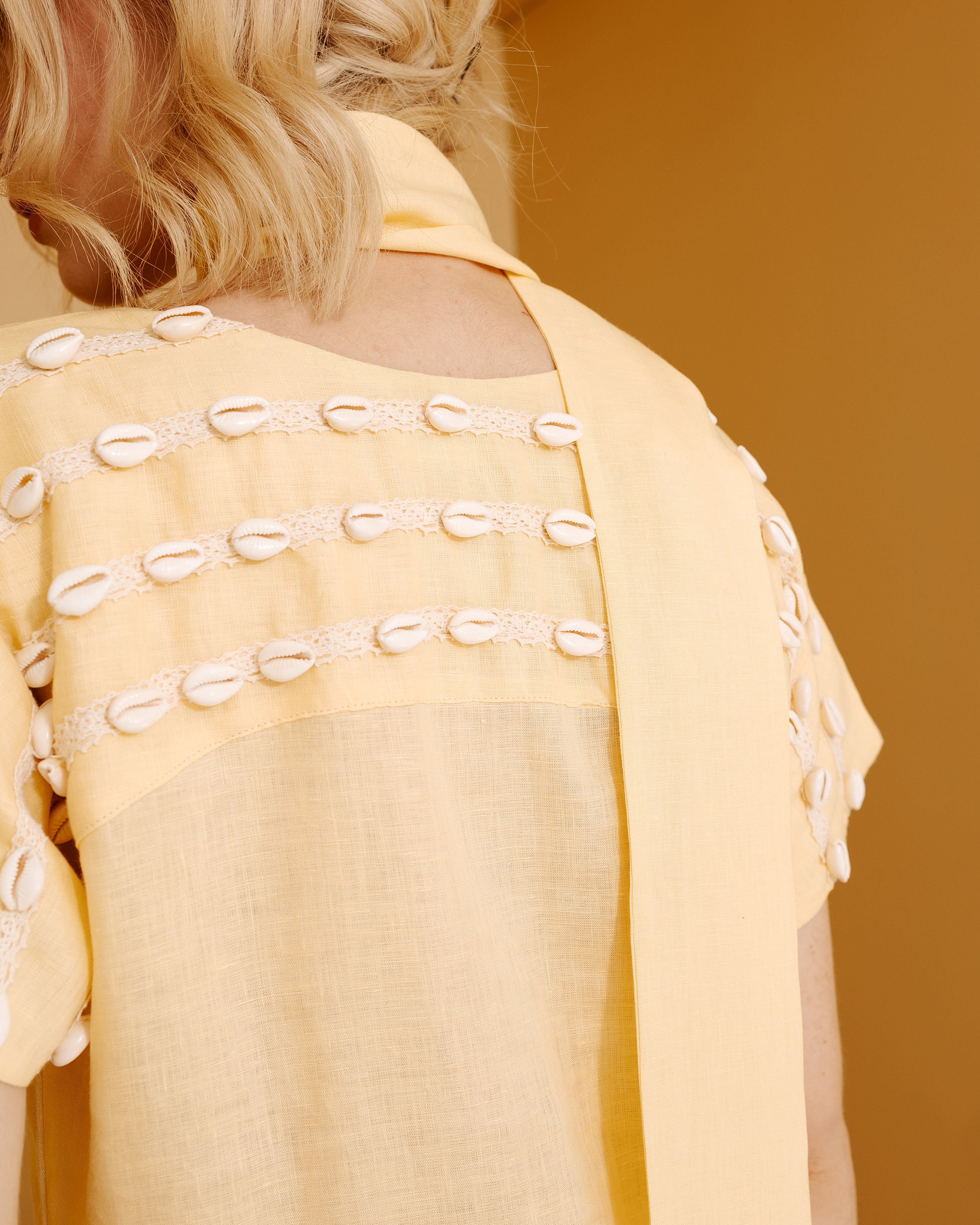 Kaftan midi brodé de coquillages