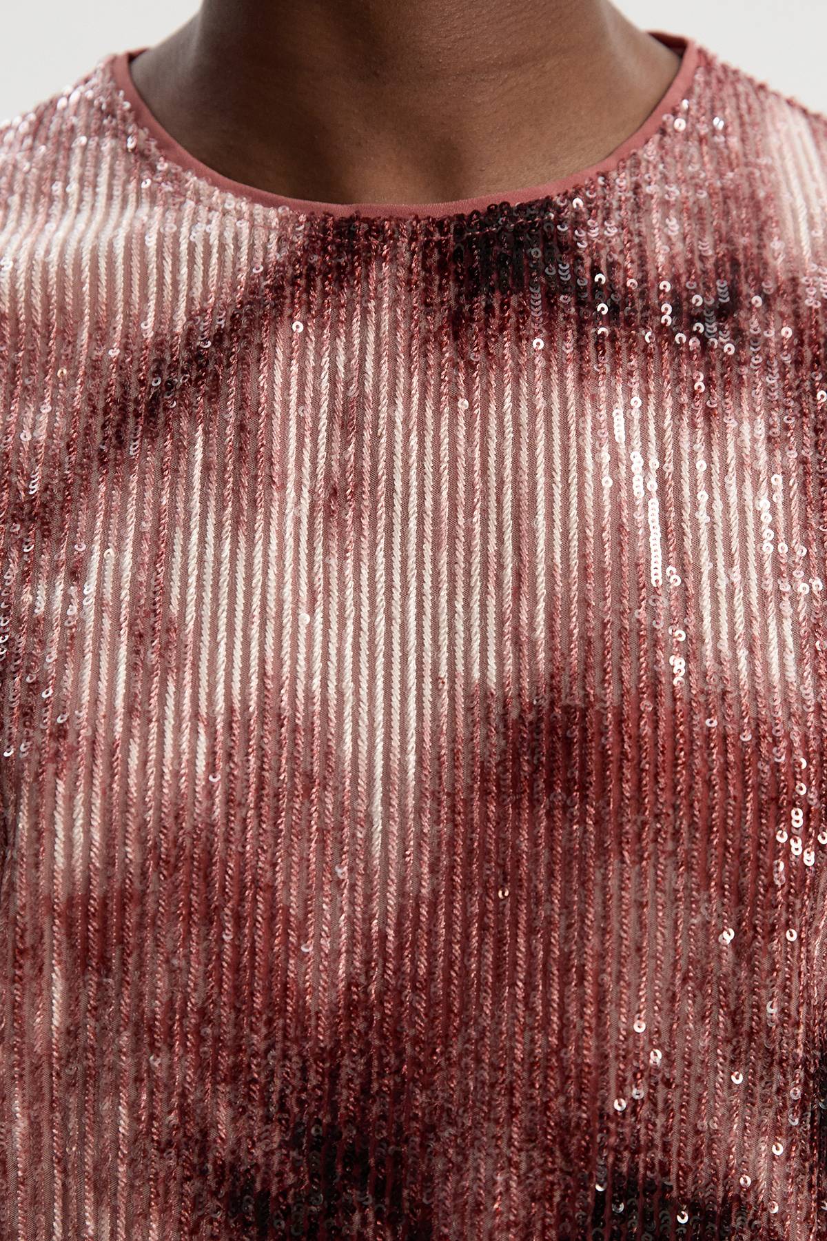 KarenMillen Haut Épaules Structurées à Sequins Ombrés Tissés