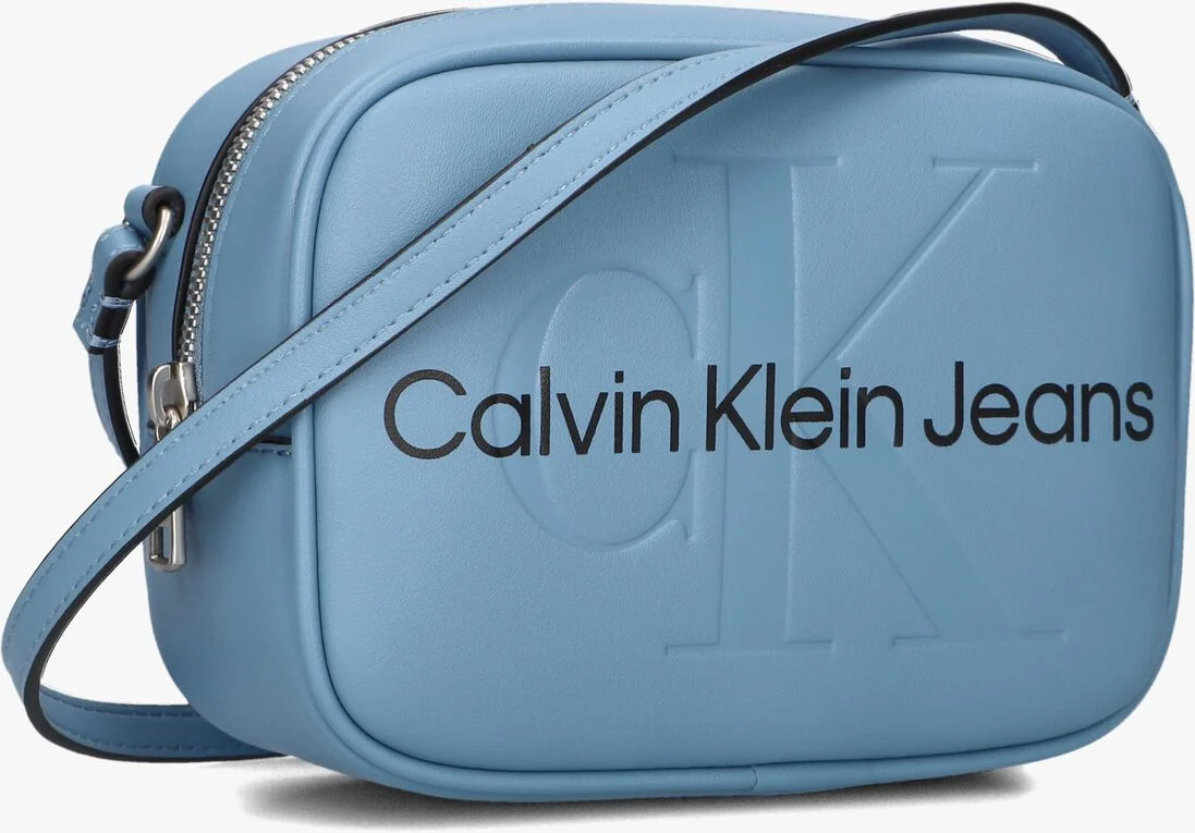 CALVIN KLEIN blauwe calvin klein schoudertas sculpted camera bag18 mono
