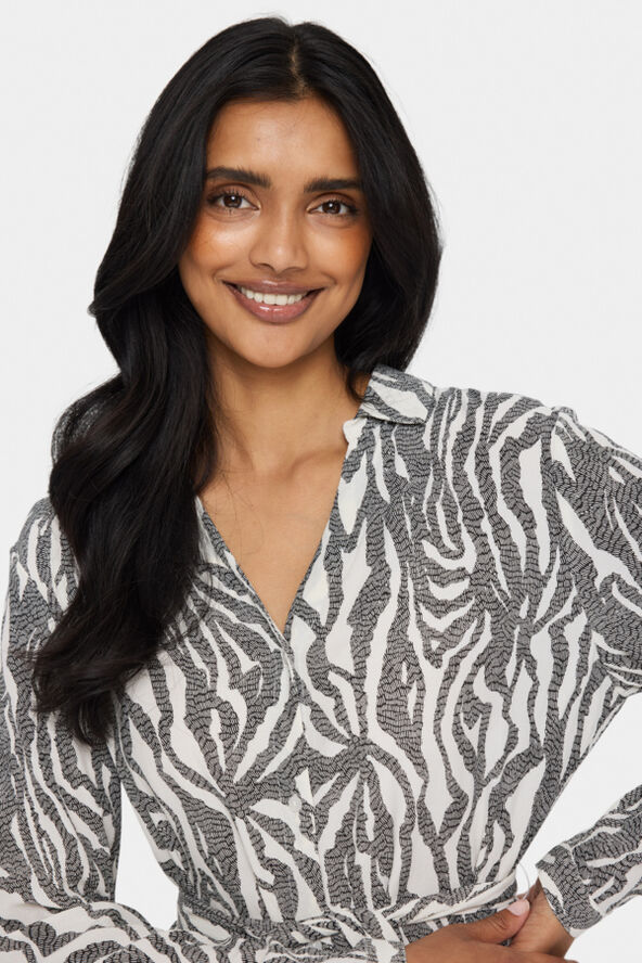 Saint Tropez BlancaSZ LS Dress Black zebra graphic