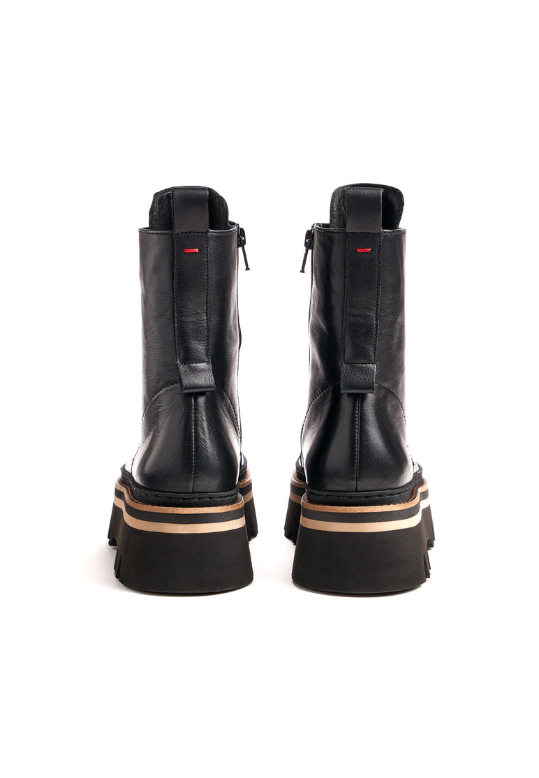 STIEFELETTE Schwarz