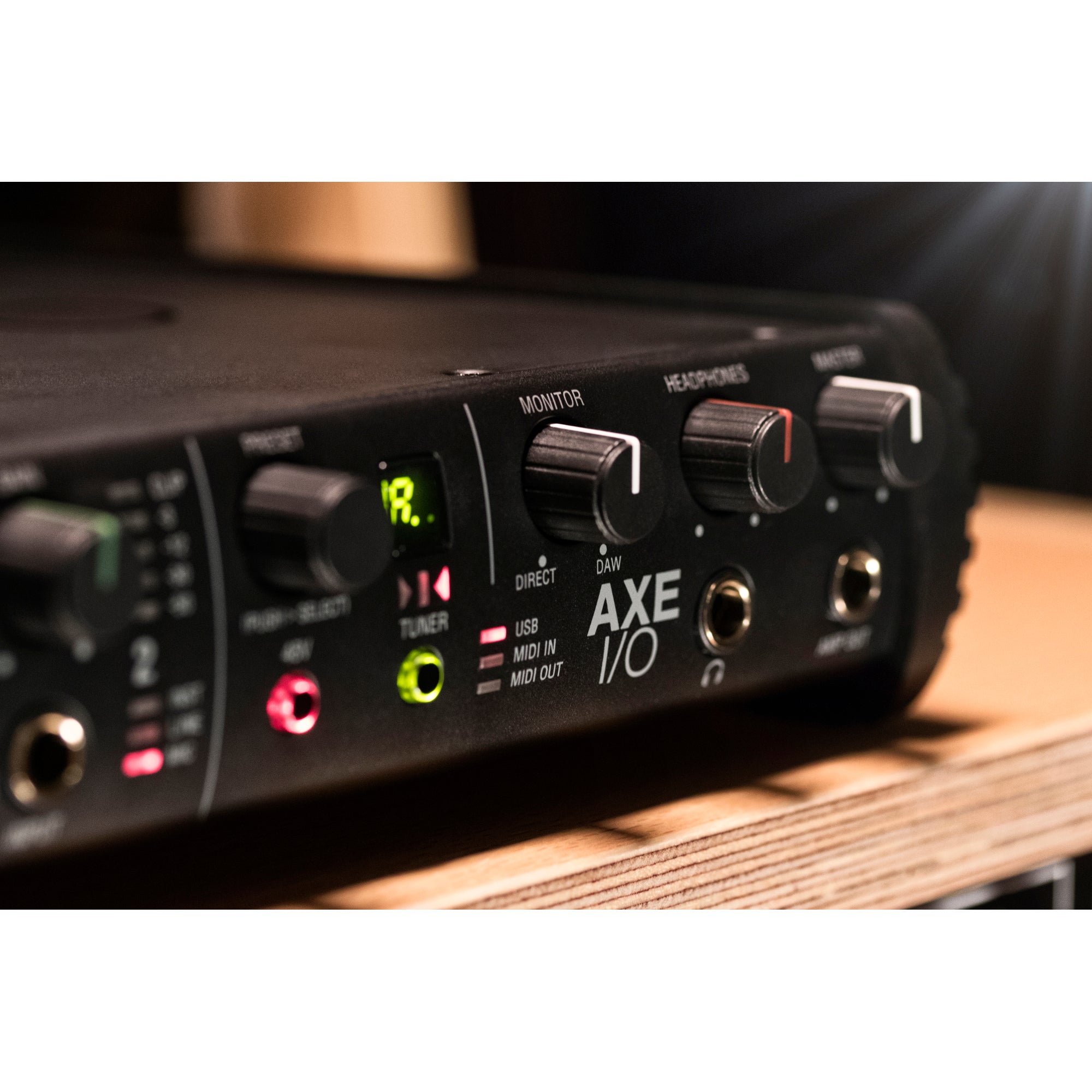 IK Multimedia AXE I/O USB audio interface