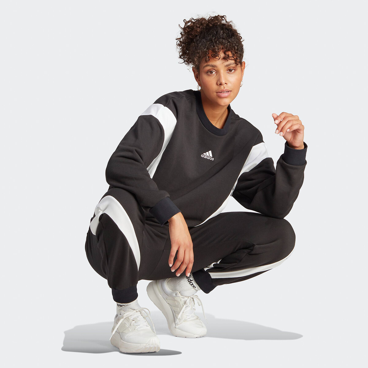 ROUPAS ESPORTIVAS ADIDAS<br>Conjunto de treino Laziday