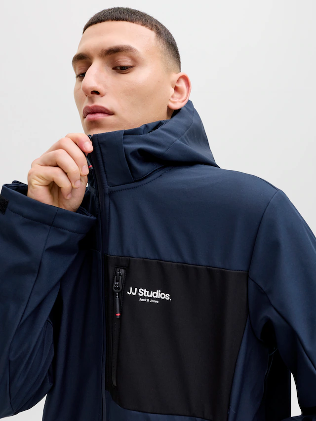 Jack & Jones Softshelljacke »JJNORTH SOFTSHELL JACKET« mit Kapuze