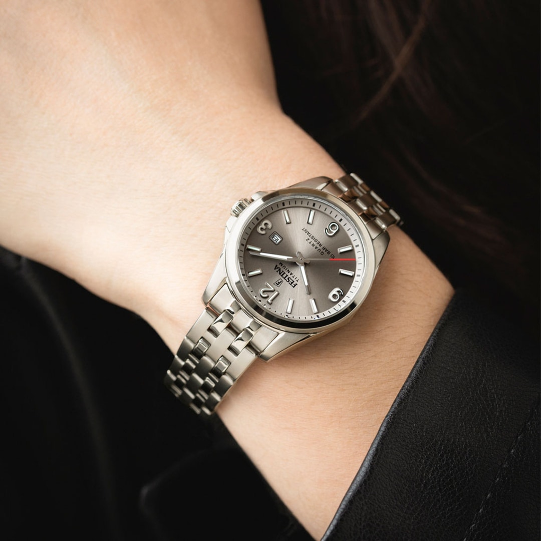 Festina Titanium Date 31mm