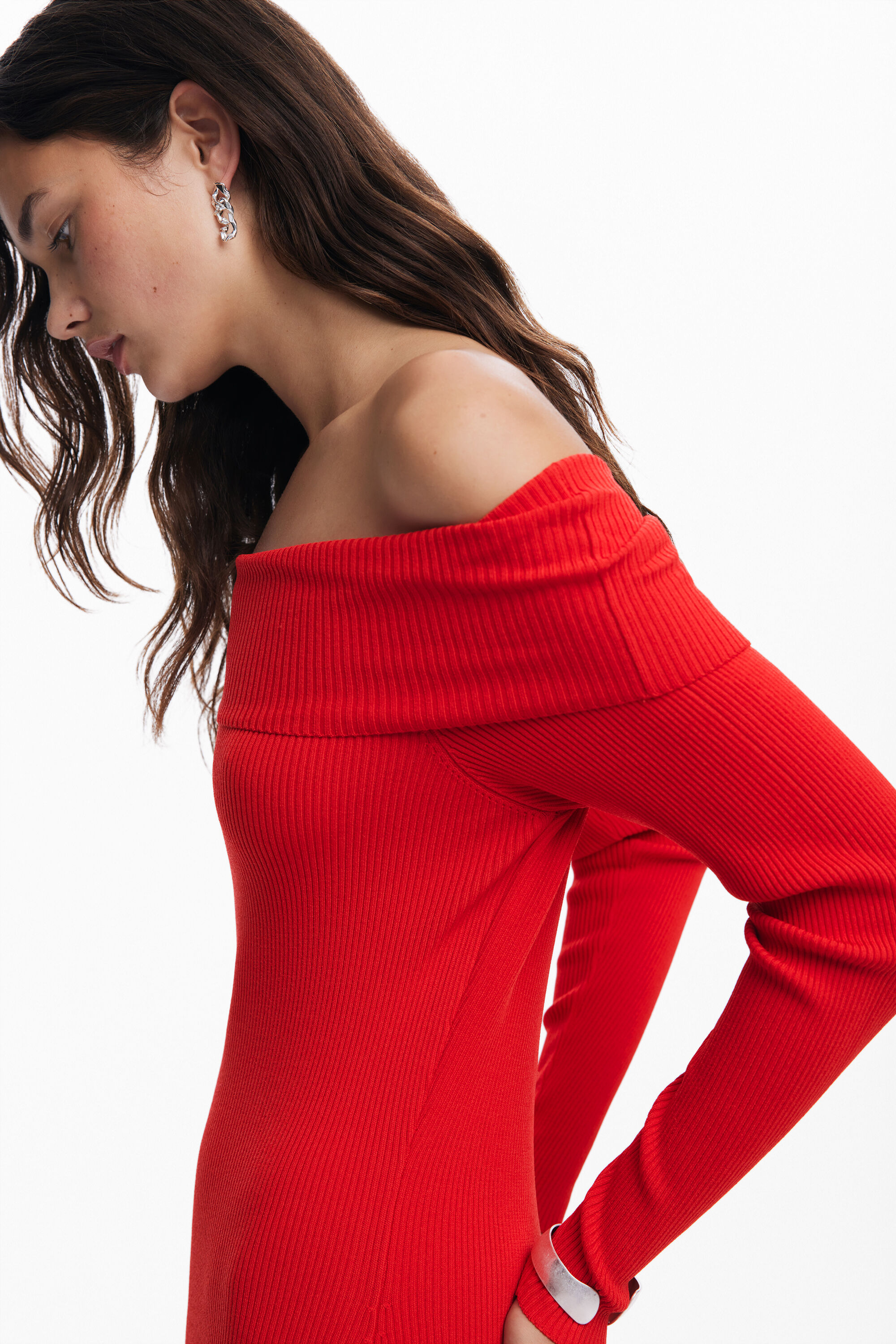 Vestido com decote Bardot