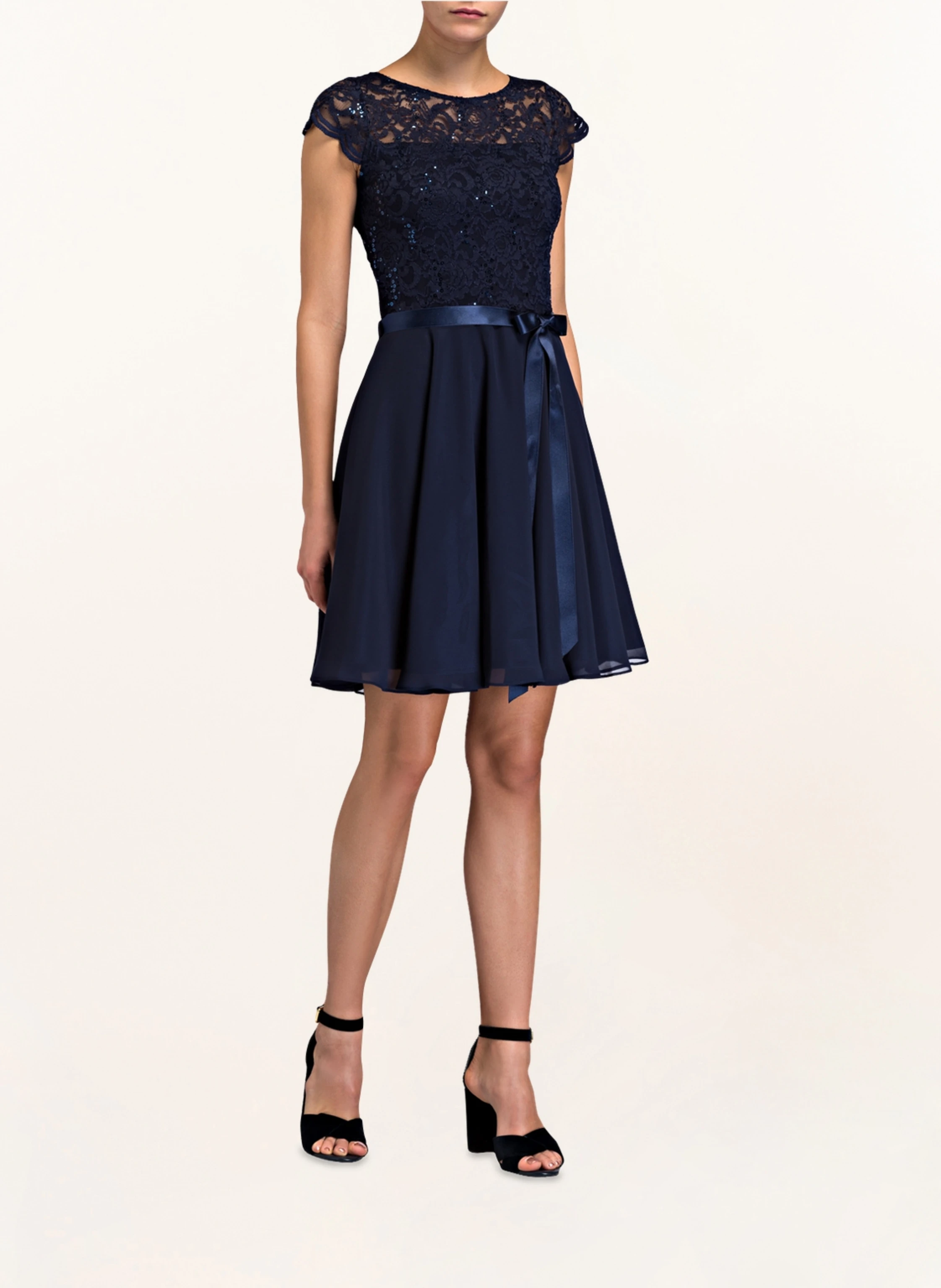 SWING Kleid