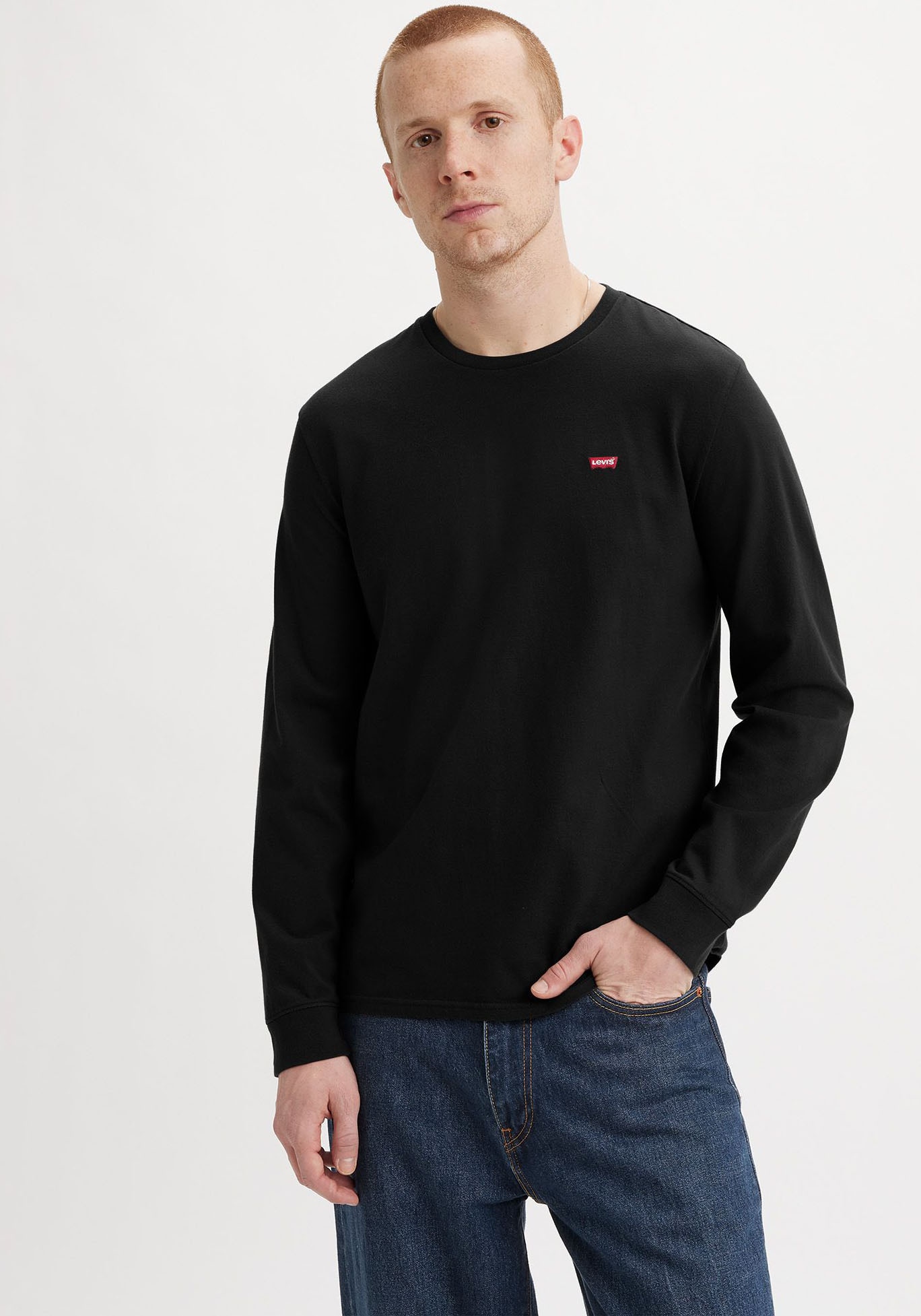 Levi's® Langarmshirt , mit Logo-Applikation