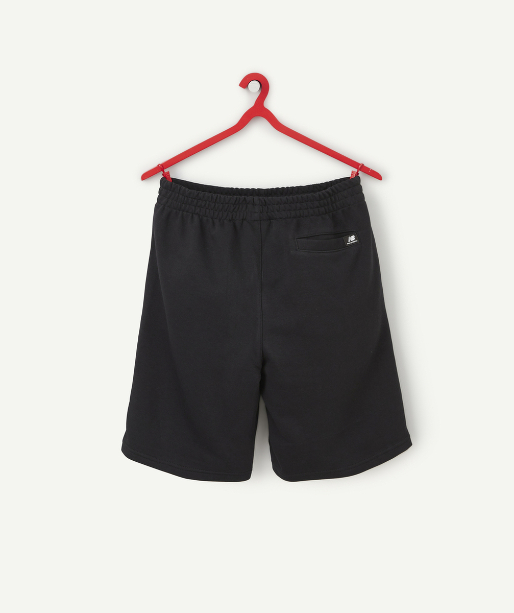 NEW BALANCESHORT DE SPORT GARÇON NOIR ESSENTIALS STACKED LOGO