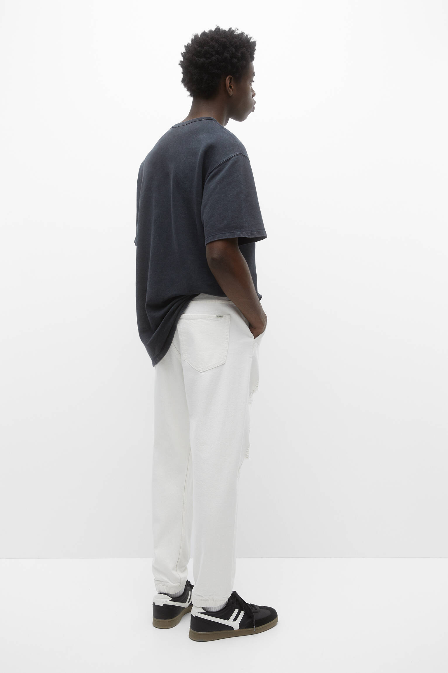 Calça jeans jogger rasgada - branca