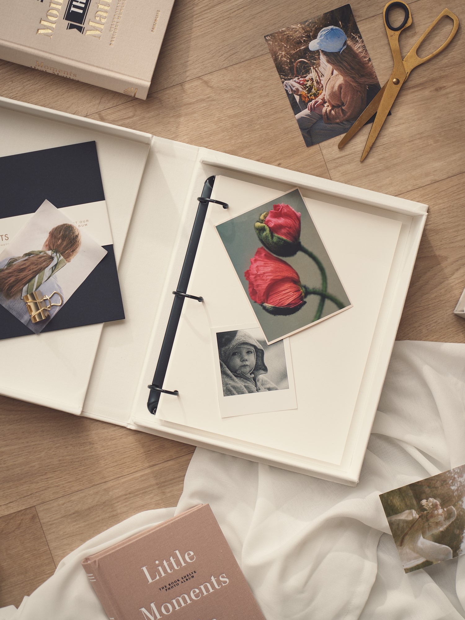 Fotoalbum A Story of Love | Gråplade/bomuld/papir/metal. 33 x 27 x 5 cm. 30 sider. Stor.  | Off White | Printworks