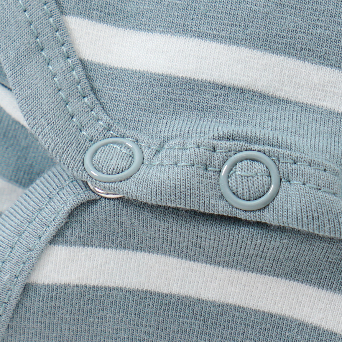 Famy 3 Baby Bodys mit Bio-Baumwolle salbei / dunkelgrau / weiss