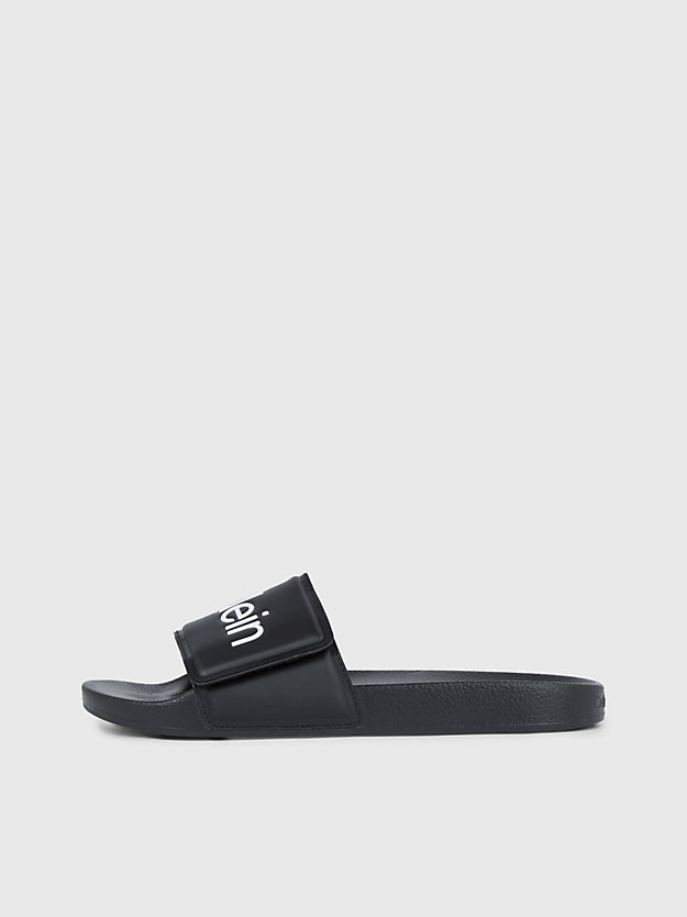 Chinelo com logotipo