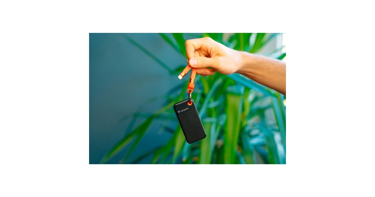 VerbatimPocket 1 TB externe SSD  (Zwart/oranje, USB-C 3.2 Gen 2 (10 Gbit/s), Incl. met sleutelhanger en kabelbevestiging)