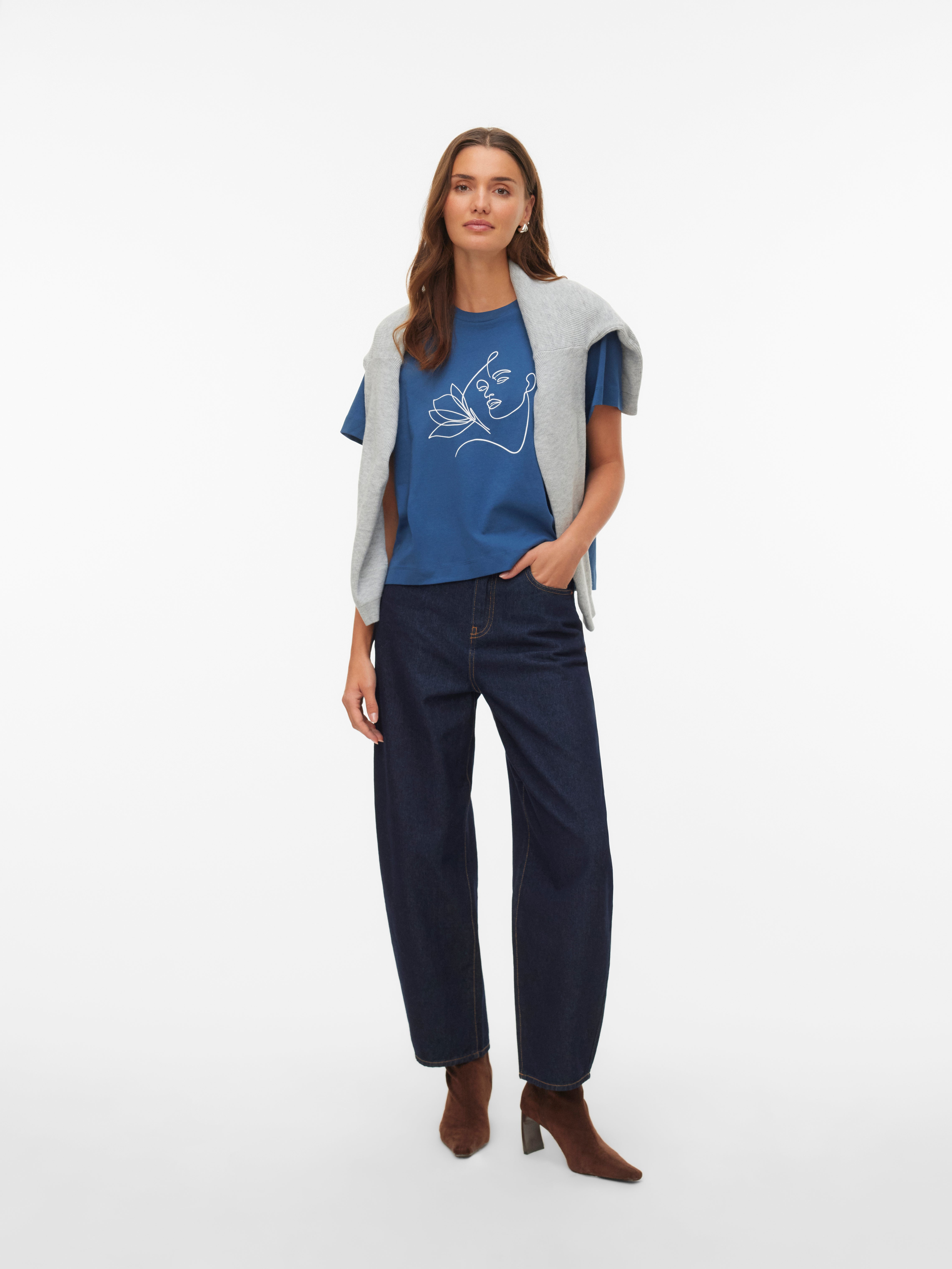 VMTHEA T-shirts
