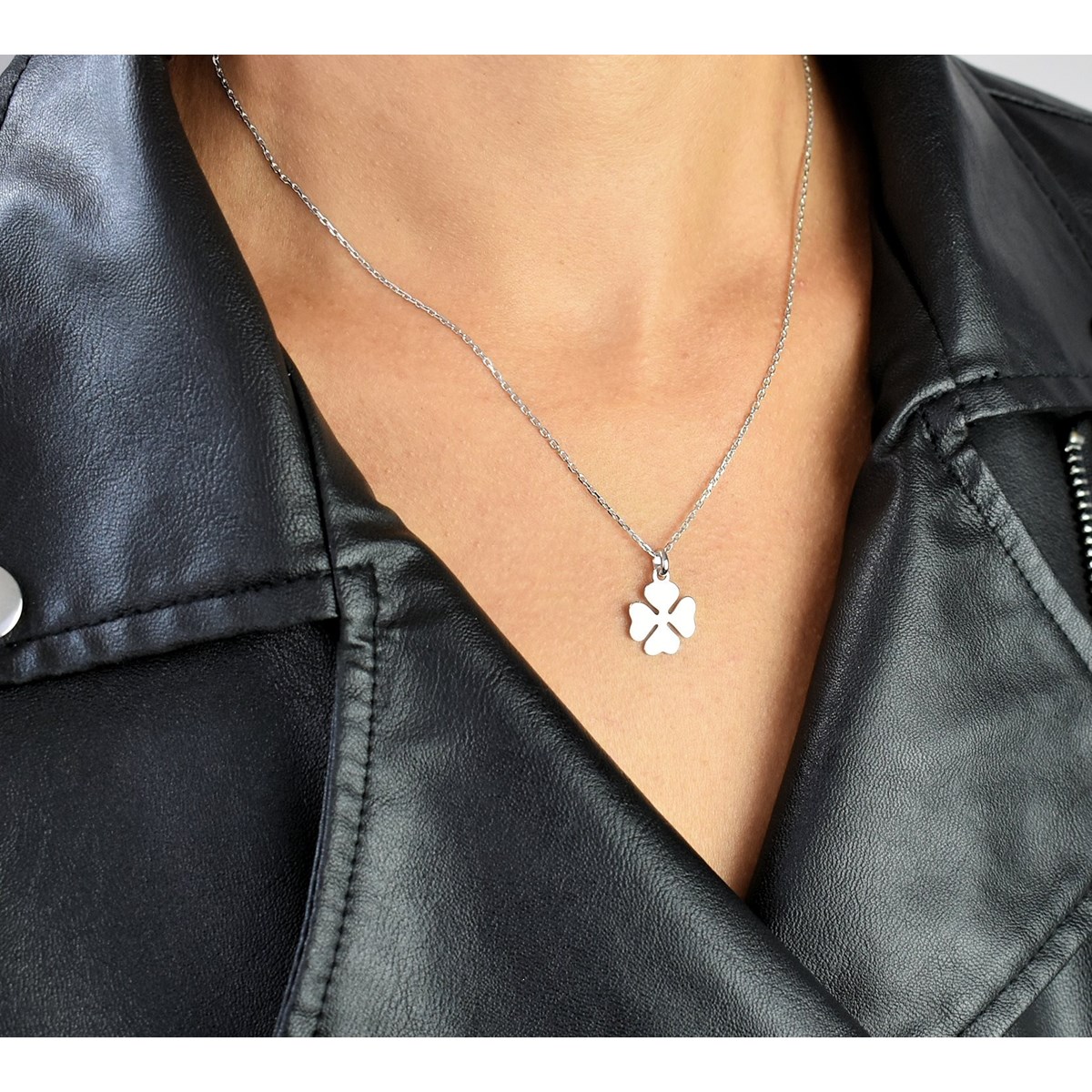 Collier trèfle à 4 feuilles de coeurs porte-bonheur Argent 925 Rhodié