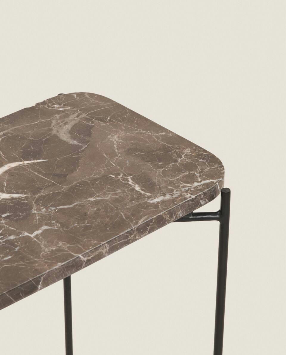 MESA LATERAL DE MÁRMORE