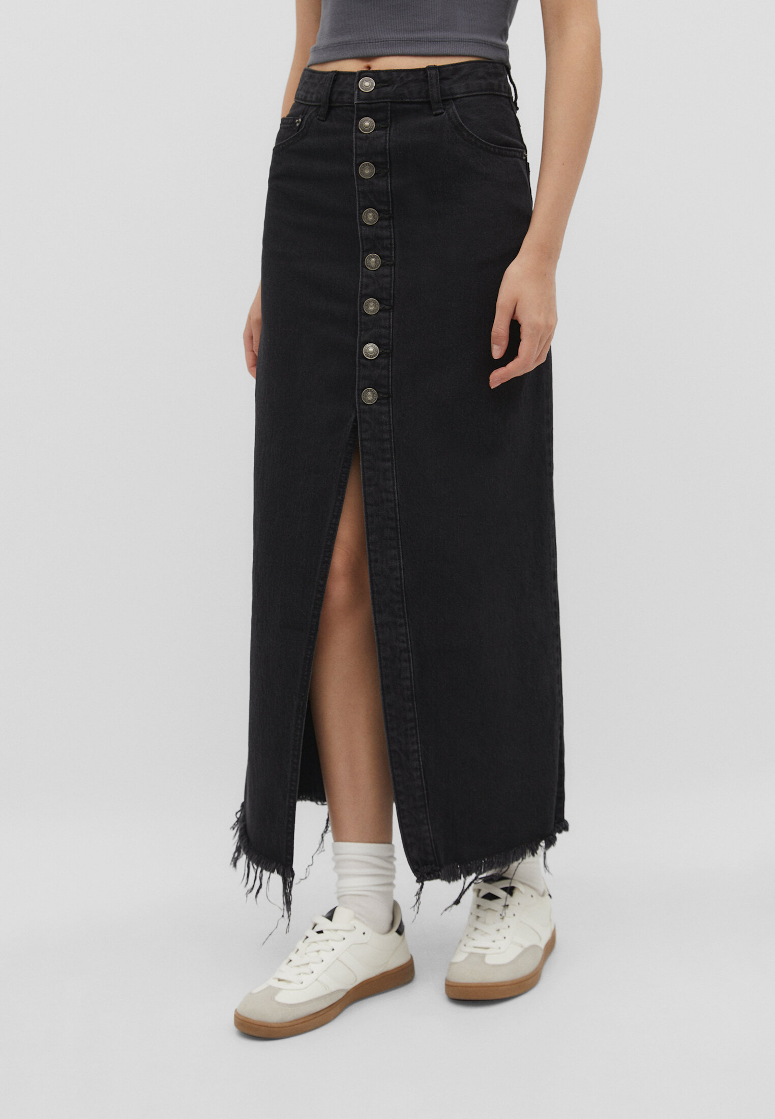 Saia jeans longa com botões