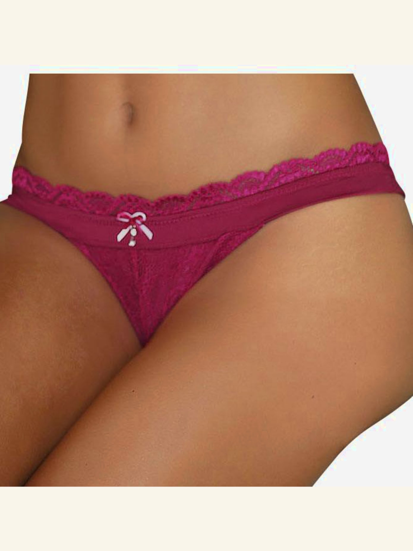 String en jolie dentelle