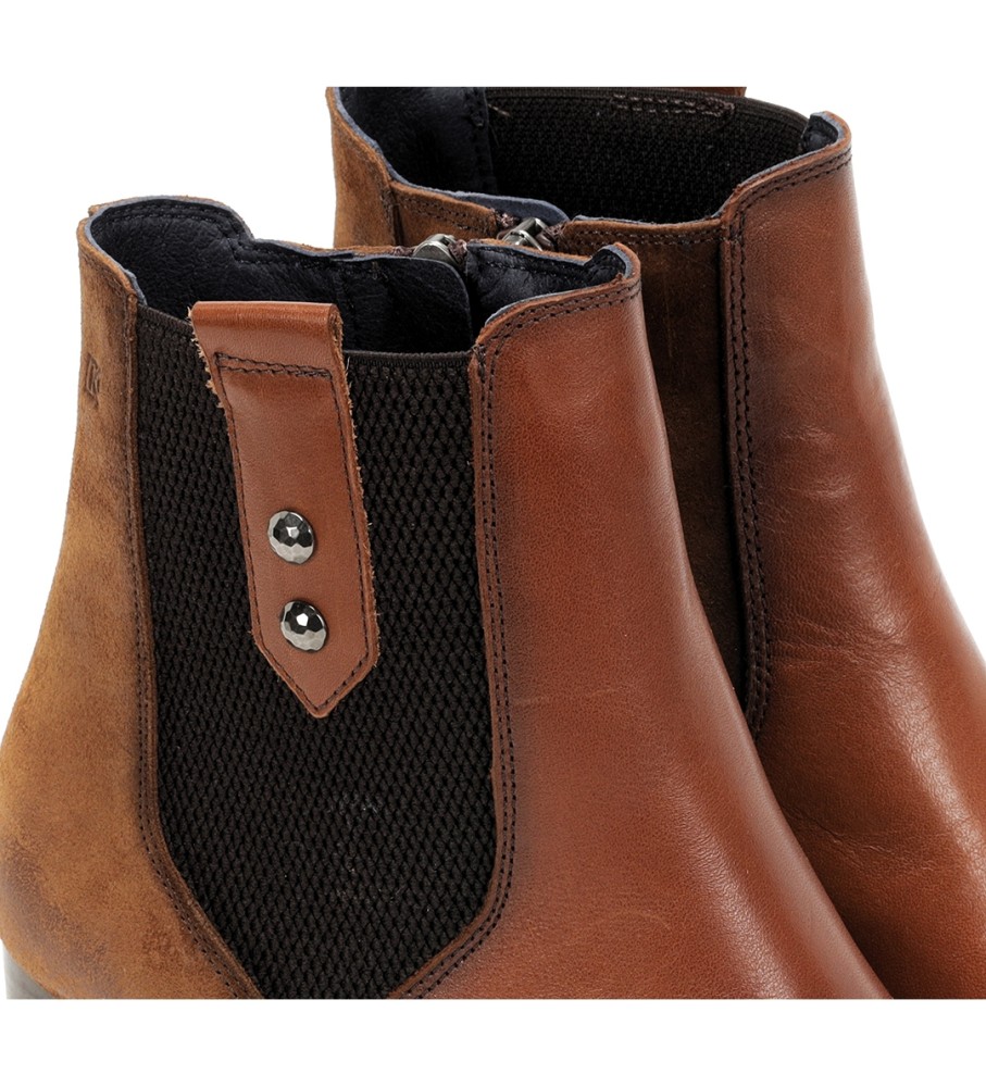 Botas de cano curto Dorking by Fluchos Camyl D8850 em couro marrom - Altura do salto: 7 cm -