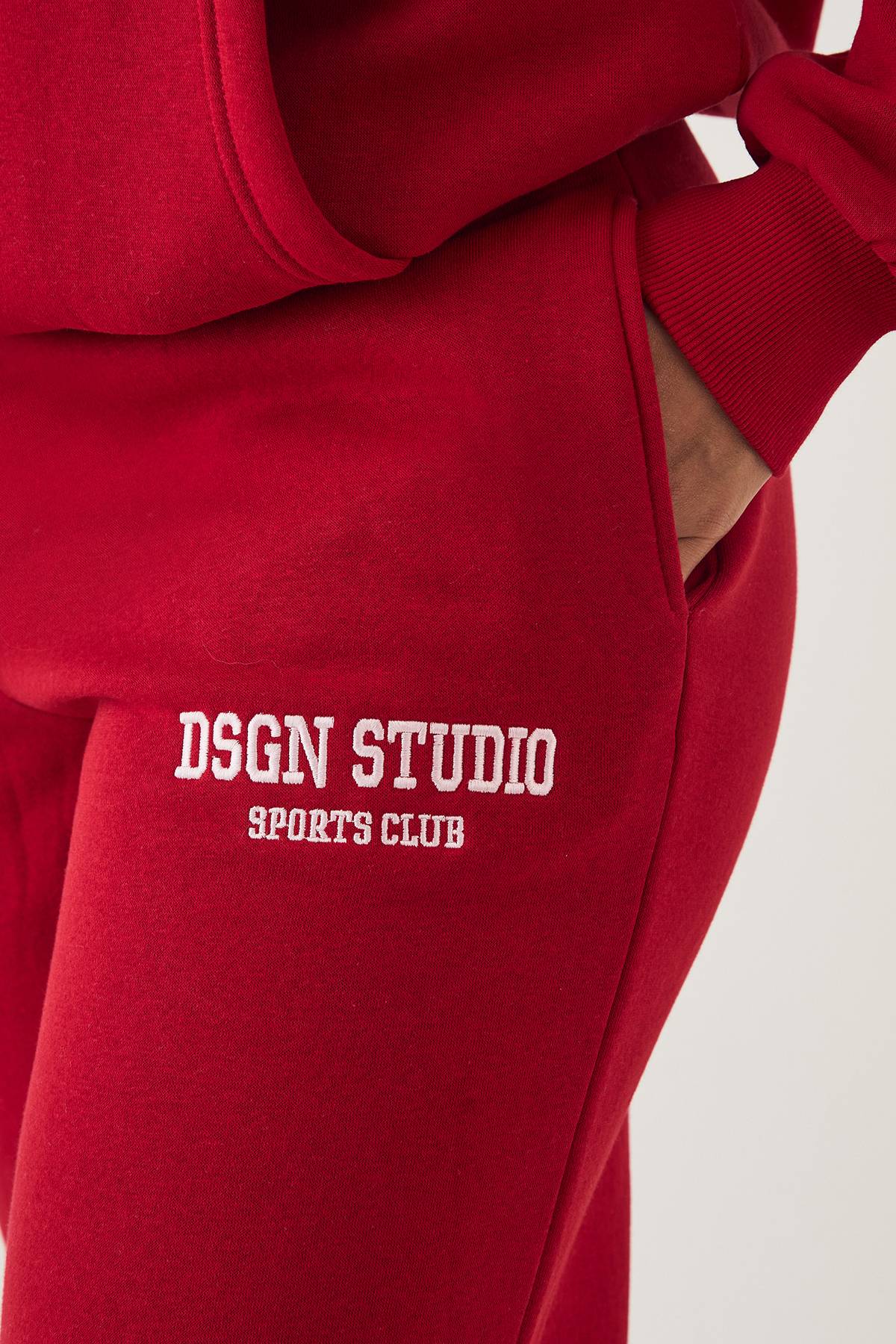 Jogging Jambe Droite À Appliqué Dsgn Studio