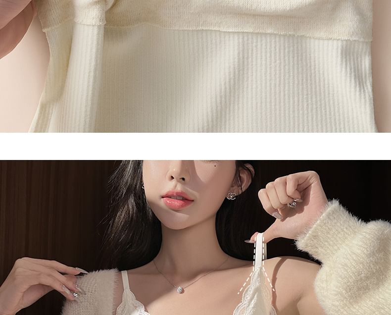 Yunlela - V-hals, gewatteerde thermische crop top met kanten rand