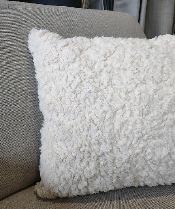 Coussin Marion fourrure Ornami L.60 x l.40 cm