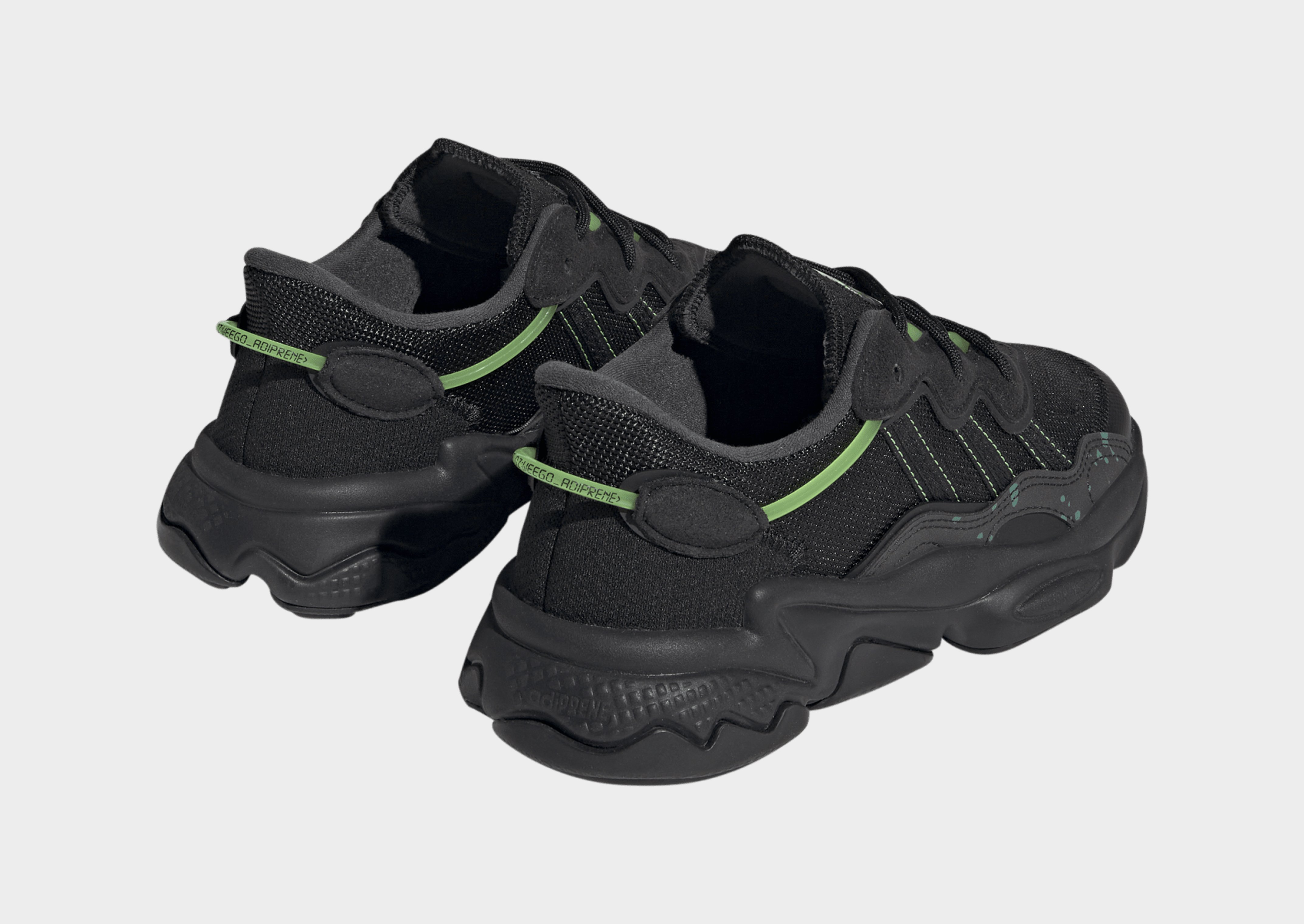 adidas Chaussure OZWEEGO