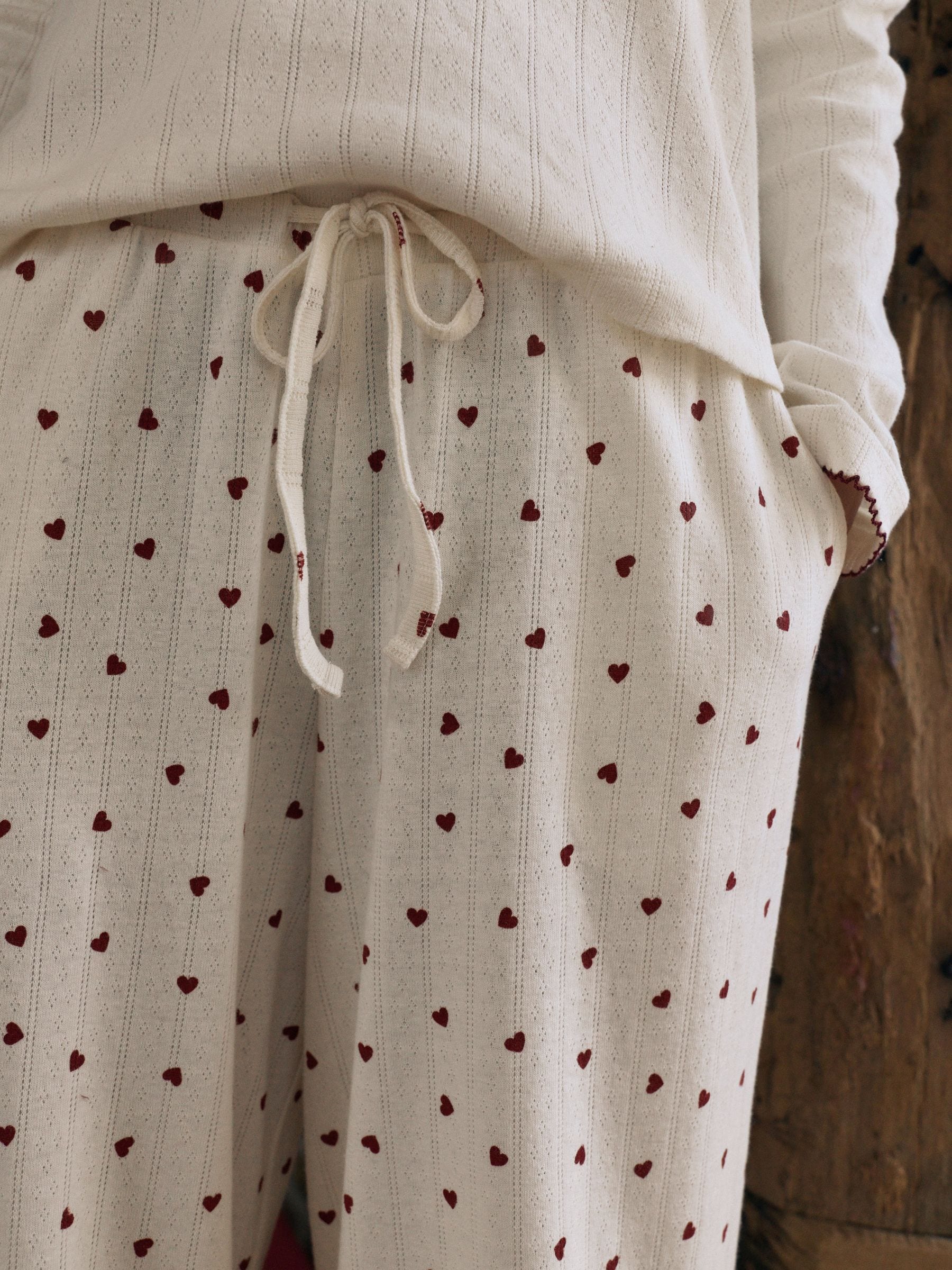 Crème met hartprint - Pointelle pyjama met lange mouwen
