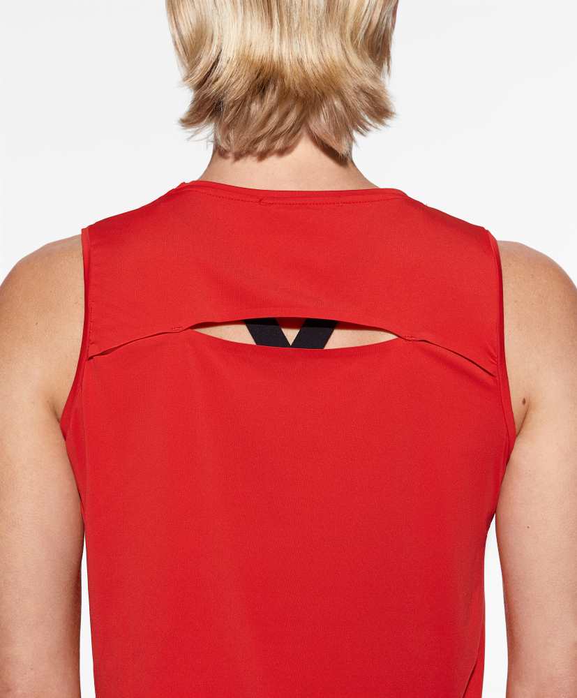 Top cropped sem mangas técnico microperfurado