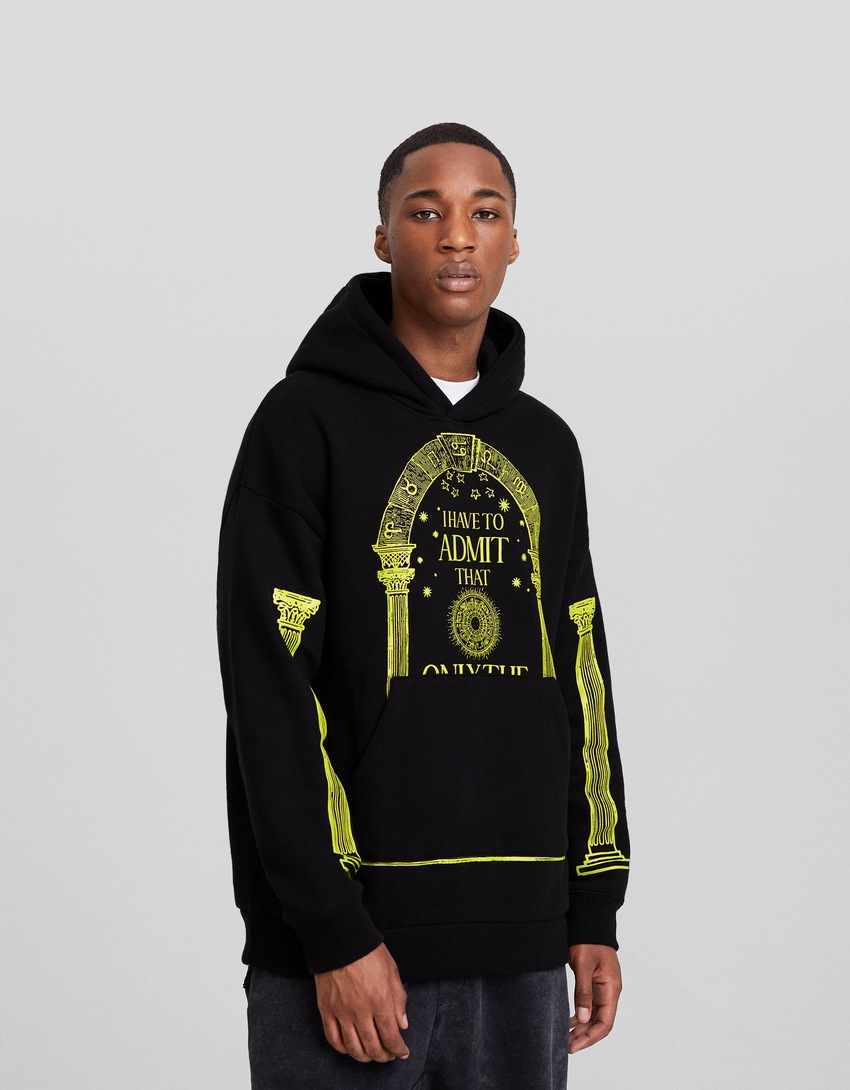 Moletom com capuz estampado