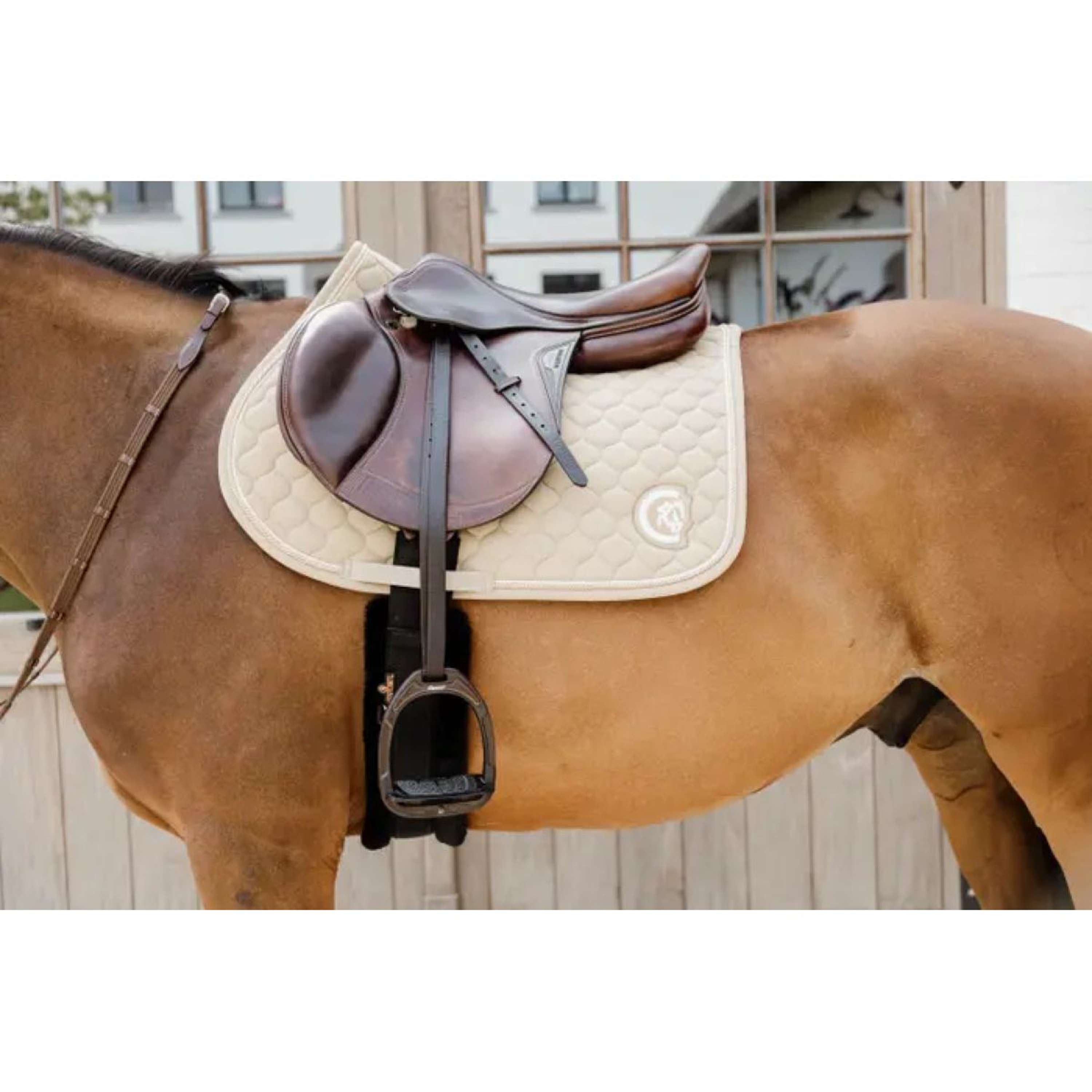 Kentucky Horsewear Zadeldekje Onion Quilt 3D Logo Springen Beige
